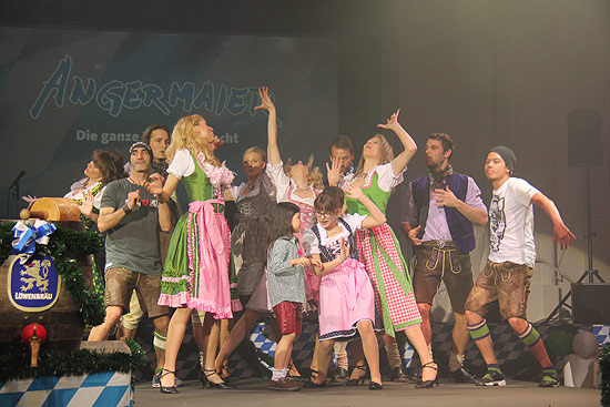 Angermaier Trachten Modenschau 201 (Foto: Martin Schmitz)